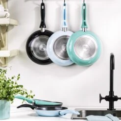 VitaVerde Expert Koekenpannenset Ø 24cm + Ø 28cm - Lichtblauw - Inductie - PFAS-vrij 14 VitaVerde Expert Koekenpannenset Ø 24cm + Ø 28cm - Lichtblauw - Inductie - PFAS-vrij -Tefal Keuken Verkoopwinkel 1200x1200 264