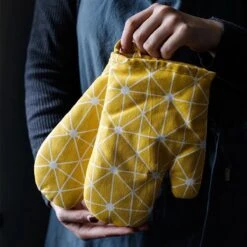 Ovenwanten Van Sophie Nordinn® - Ovenhandschoenen Lund (Artistiek Zwart) - Ovenwanten 2 Stuks - Katoen -Tefal Keuken Verkoopwinkel 1200x1200 28