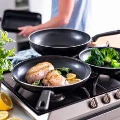 GreenPan Memphis Koekenpannenset - 3-delig - Zwart - Inductie - PFAS-vrij 31 GreenPan Memphis Koekenpannenset - 3-delig - Zwart - Inductie - PFAS-vrij -Tefal Keuken Verkoopwinkel 1200x1200 366