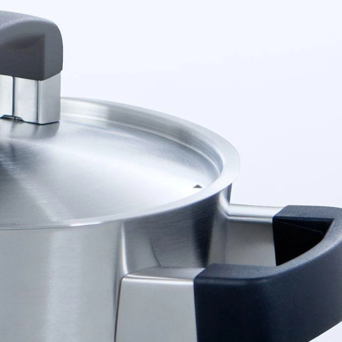 BK Conical Cool Pannenset - 5-delig - RVS - Geschikt Voor Alle Warmtebronnen 6 BK Conical Cool Pannenset - 5-delig - RVS - Geschikt Voor Alle Warmtebronnen - Afbeelding 6