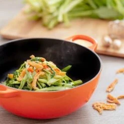 Le Creuset Wokpan / Balti Dish - Mat Zwart - ø 24 Cm / 2.7 Liter - Geëmailleerde Anti-aanbaklaag -Tefal Keuken Verkoopwinkel 1200x1200 448