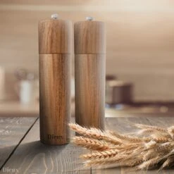 Dieux® - Peper En Zoutmolen Set - Cilinder Vorm - 22CM - Zout Peper Kruiden - 2 Stuks - Acacia Hout - Instelbare Maalgraad - Duurzaam - Luxe Kwaliteit - Hervulbaar - Pepermolen - Zoutmolen - BBQ Accesoires - Pasen -Tefal Keuken Verkoopwinkel 1200x1200 840