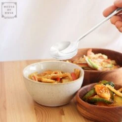 House Of Husk 1 Persoons Chopstick Lepel Set - 1 Paar Metalen Koreaanse Eetstokjes - Inclusief Eetlepel En Houder - RVS - Metaal - Eetstokjes - Koreaans - Vaatwasserbestendig - Sushi Chopsticks - Noodles - Zilver -Tefal Keuken Verkoopwinkel 1200x1200 93