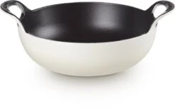 Le Creuset Gietijzeren Balti-pan In Meringue 24 Cm 2,7l -Tefal Keuken Verkoopwinkel 1200x747