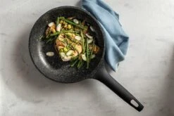 Sola - Fair Cooking Zwart/wit Greblon Anti Aanbaklaag -Tefal Keuken Verkoopwinkel 1200x800 96