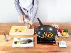 Cheffinger Wokpan Met Deksel - 32cm - Zwart - Pan - Keukenaccessoires -Tefal Keuken Verkoopwinkel 1200x892 2