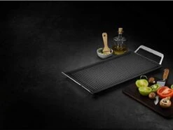 AEG MASTERY COLLECTION Plancha A9HL33 - Grillplaat - Gegoten Aluminium - 22 X 43 Cm -Tefal Keuken Verkoopwinkel 1200x902 2