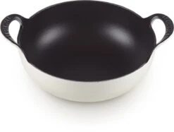Le Creuset Gietijzeren Balti-pan In Meringue 24 Cm 2,7l -Tefal Keuken Verkoopwinkel 1200x908 1